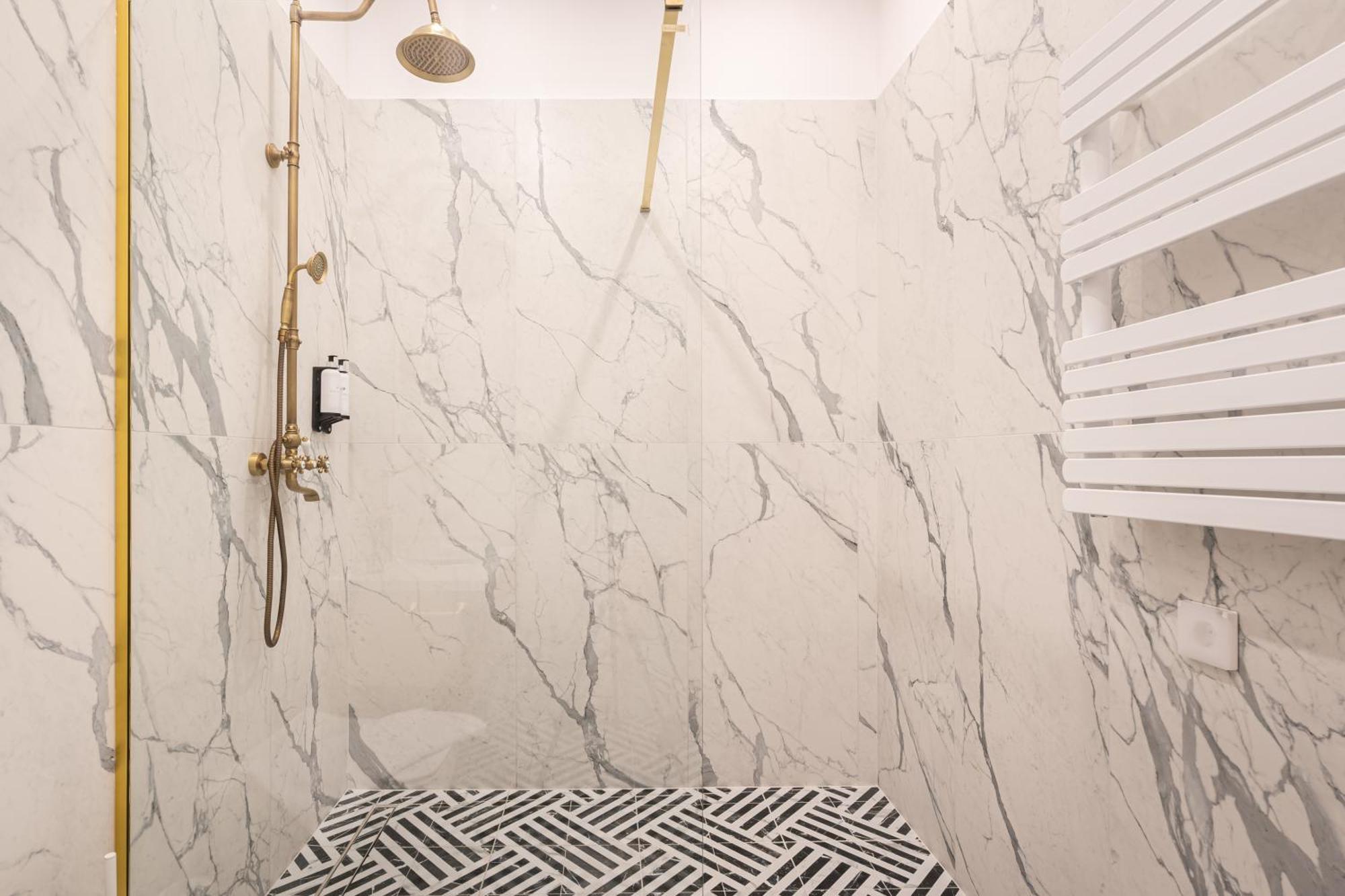 Timeless Boutique Suites By Bqa Budapest Exterior photo