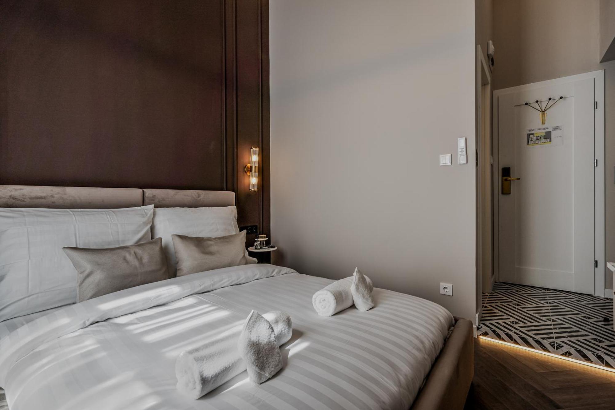 Timeless Boutique Suites By Bqa Budapest Exterior photo